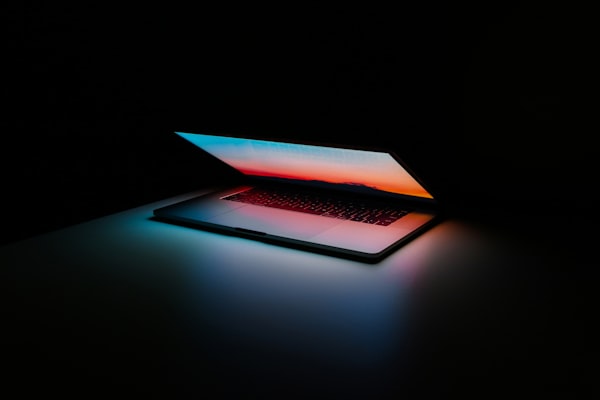 DB旗舰商用解决方案产品 - 企业级高效与可靠的科技设备